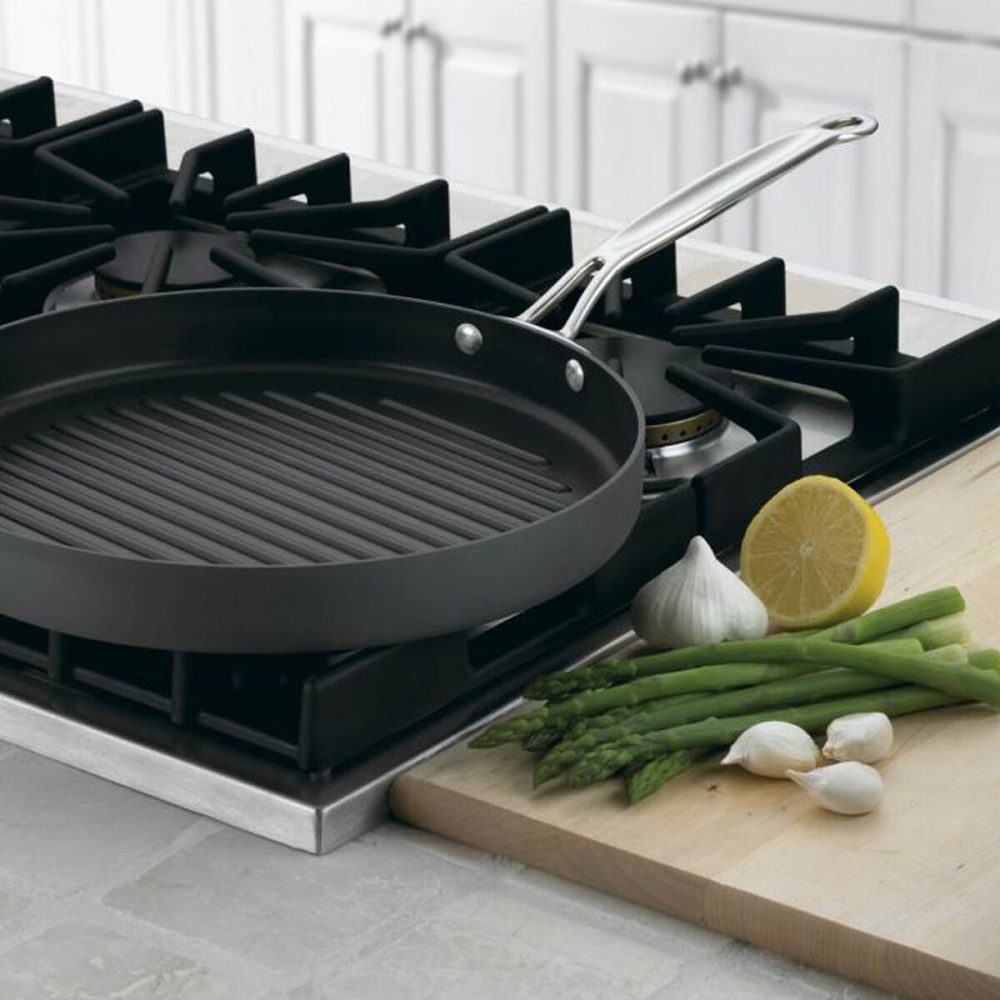 Chef's Classic™ Nonstick Hard Anodized 12" Round Grill Pan - Image 2