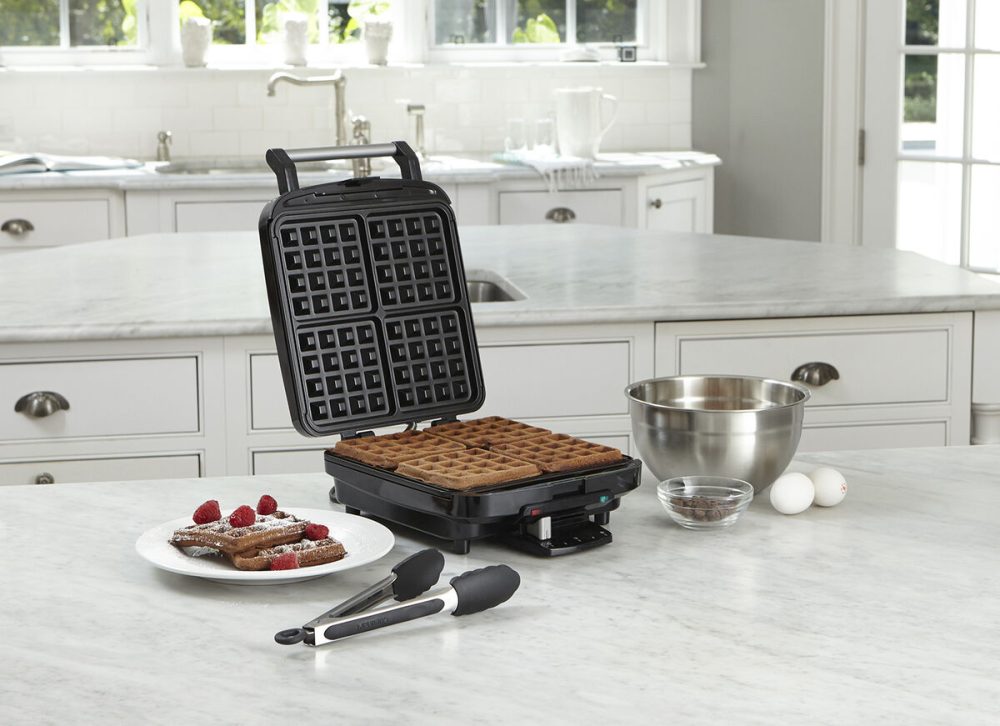 4 Slice Belgian Waffle Maker - Square - Image 4