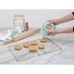 7 Piece Silicone Easy Icing Decorating Set - Image 3