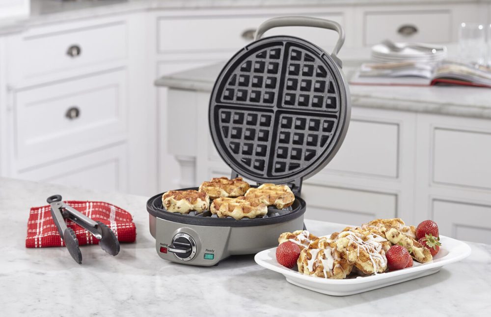 4 Slice Belgian Waffle Maker - Round - Image 3