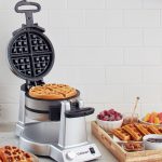 Double Flip Belgian Waffle Maker - Image 4